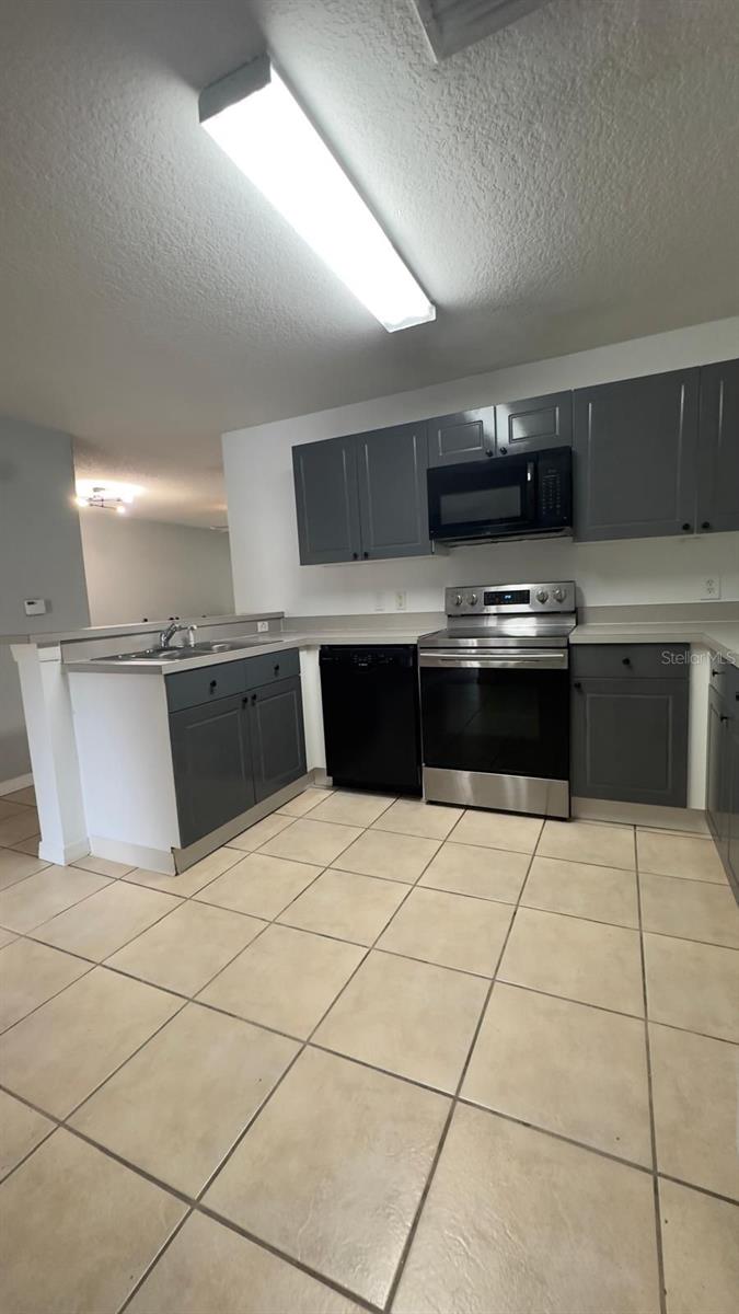 CLUB CORTILE CONDO PH 9 - Residential