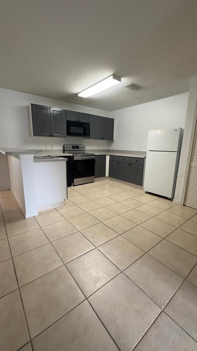 CLUB CORTILE CONDO PH 9 - Residential