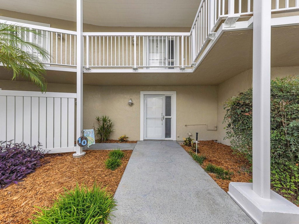 Photo of 433 S Paula Drive #10, Dunedin, FL 34698 (MLS # O6447244)
