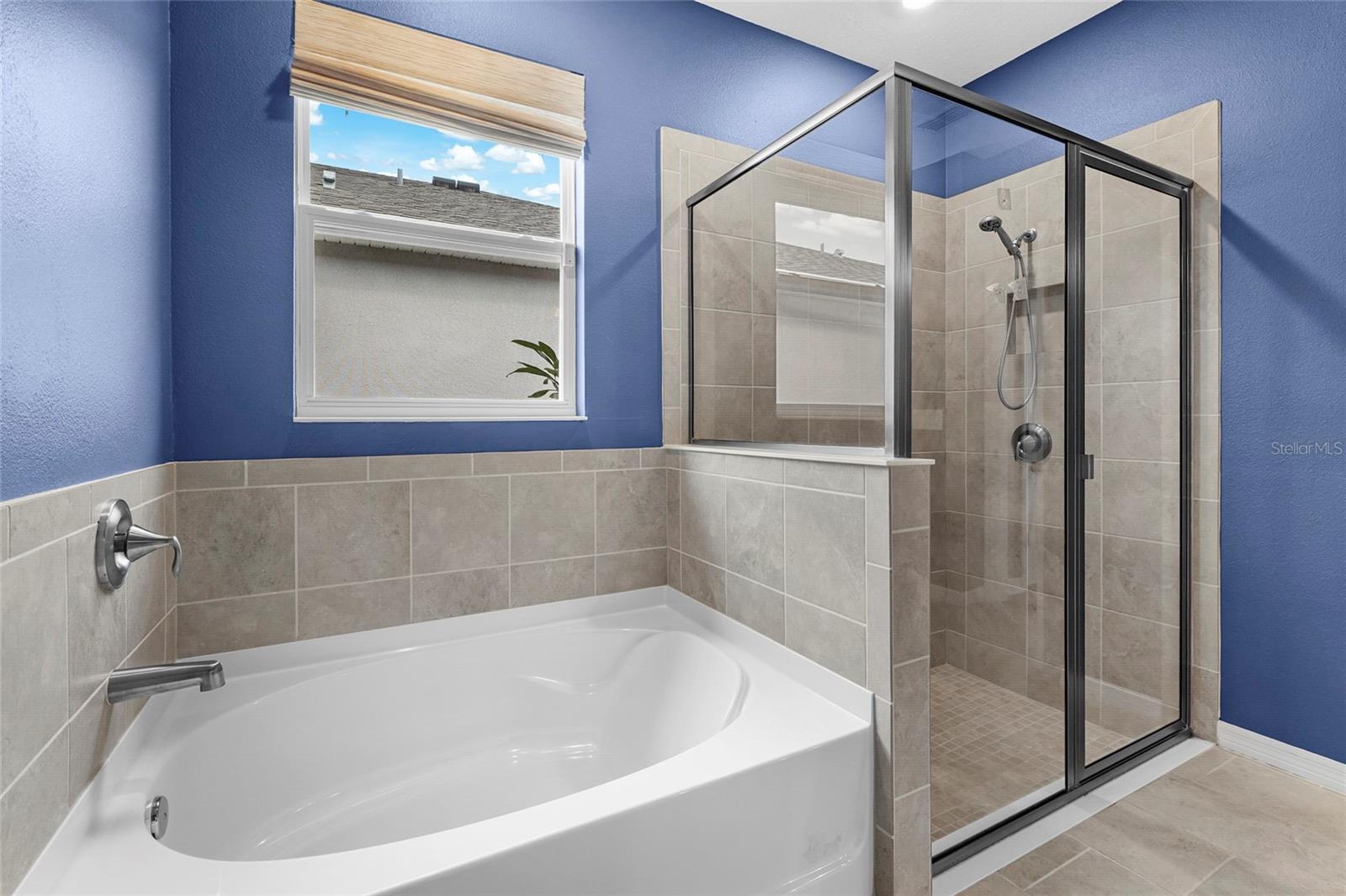 PROMENADE ESTATES - Residential