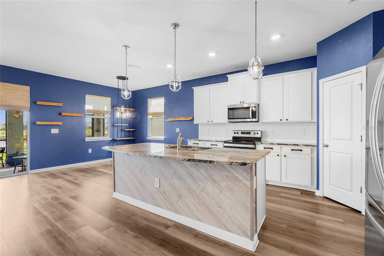 PROMENADE ESTATES - Residential