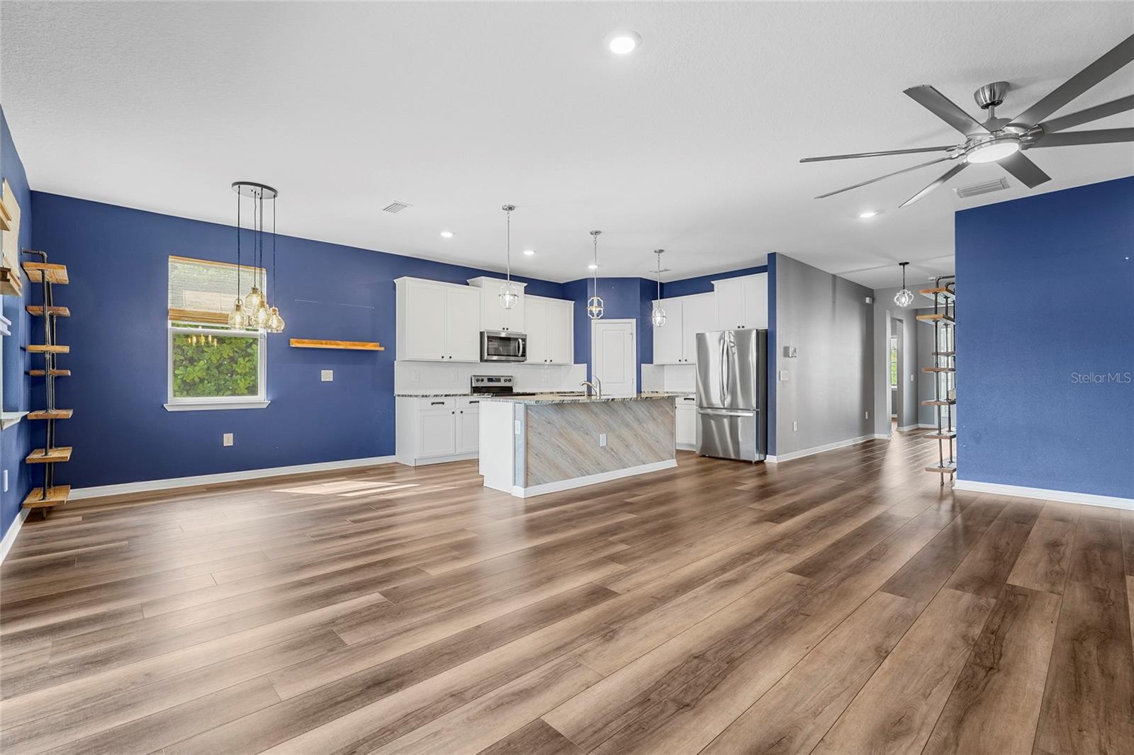 PROMENADE ESTATES - Residential