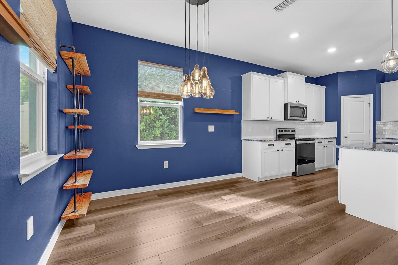 PROMENADE ESTATES - Residential