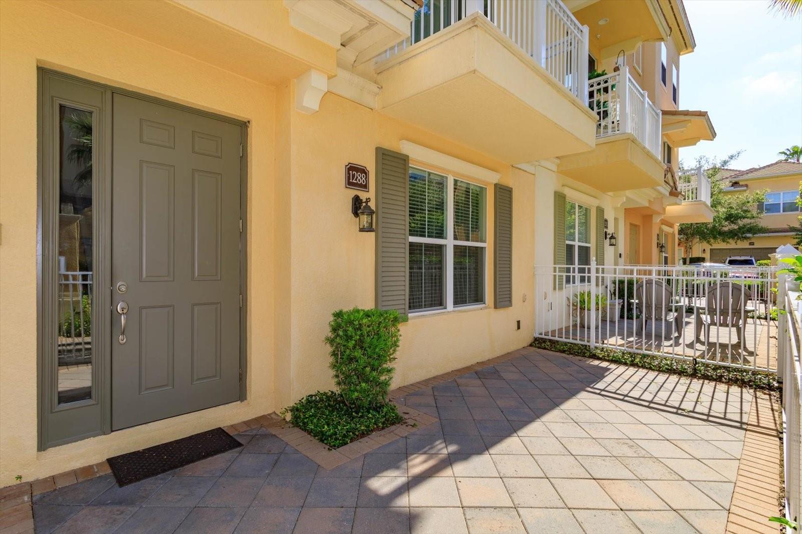 GRANDE OAKS AT HEATHROW - Residential Lease