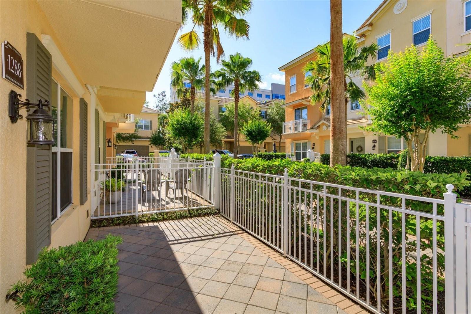 GRANDE OAKS AT HEATHROW - Residential Lease