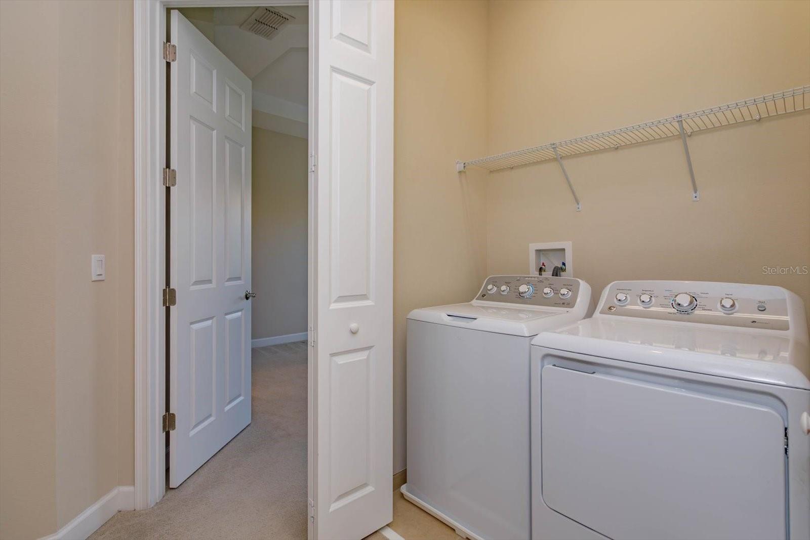 GRANDE OAKS AT HEATHROW - Residential Lease