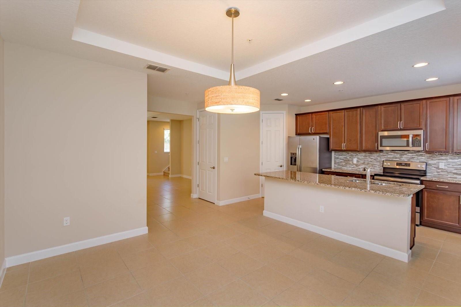 GRANDE OAKS AT HEATHROW - Residential Lease