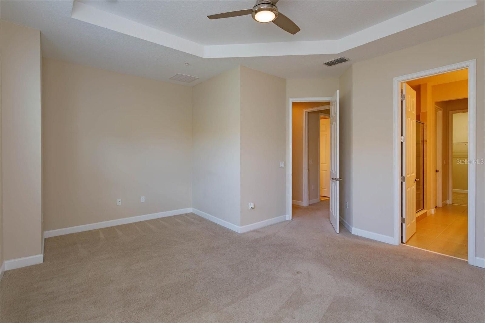 GRANDE OAKS AT HEATHROW - Residential Lease