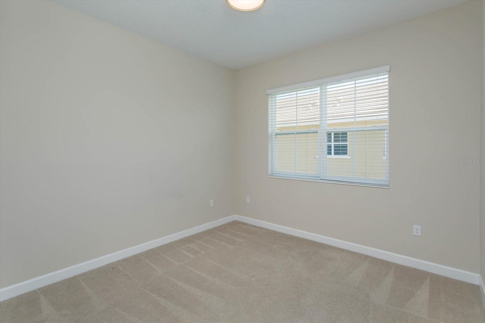 GRANDE OAKS AT HEATHROW - Residential Lease