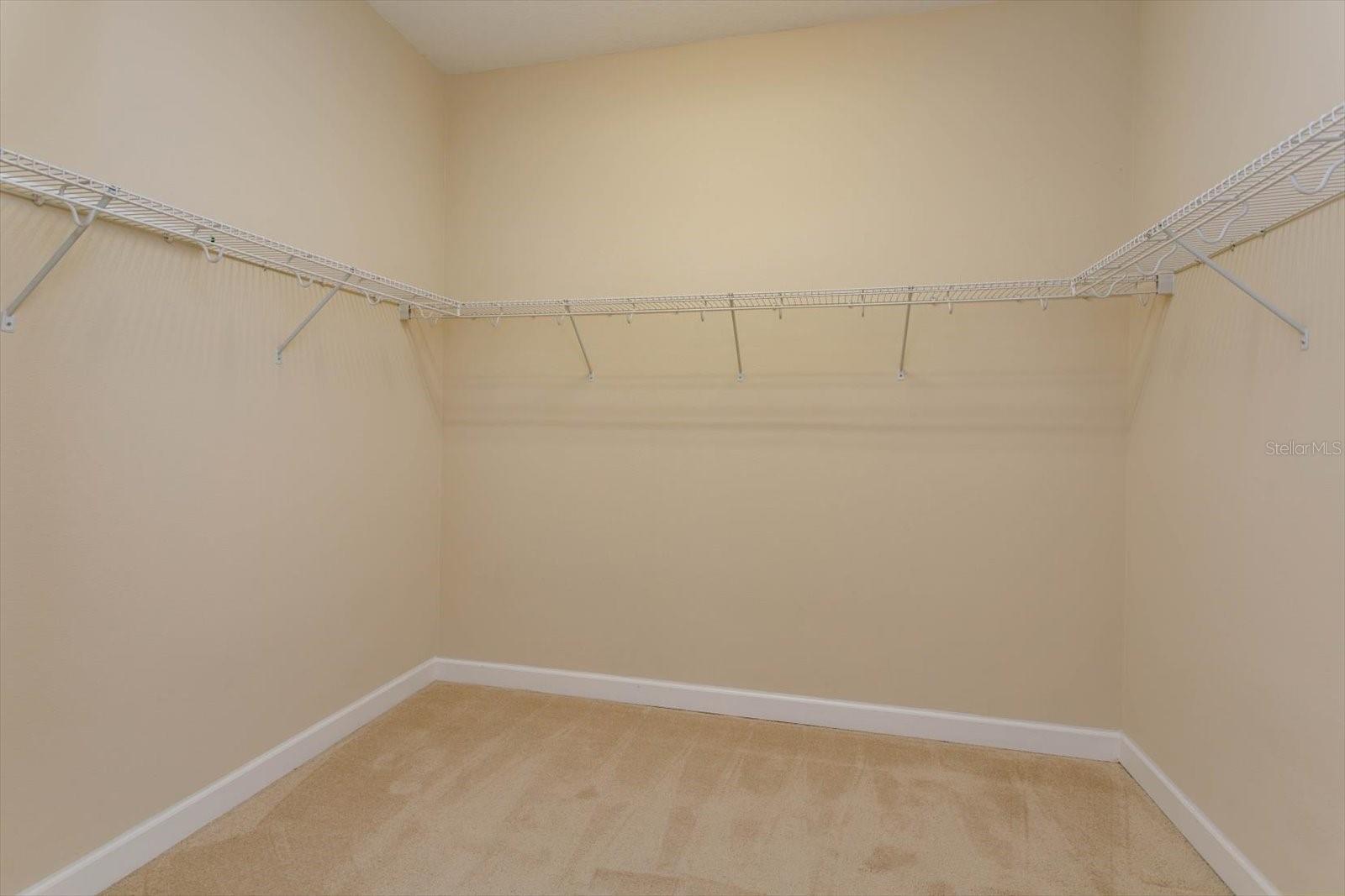 GRANDE OAKS AT HEATHROW - Residential Lease