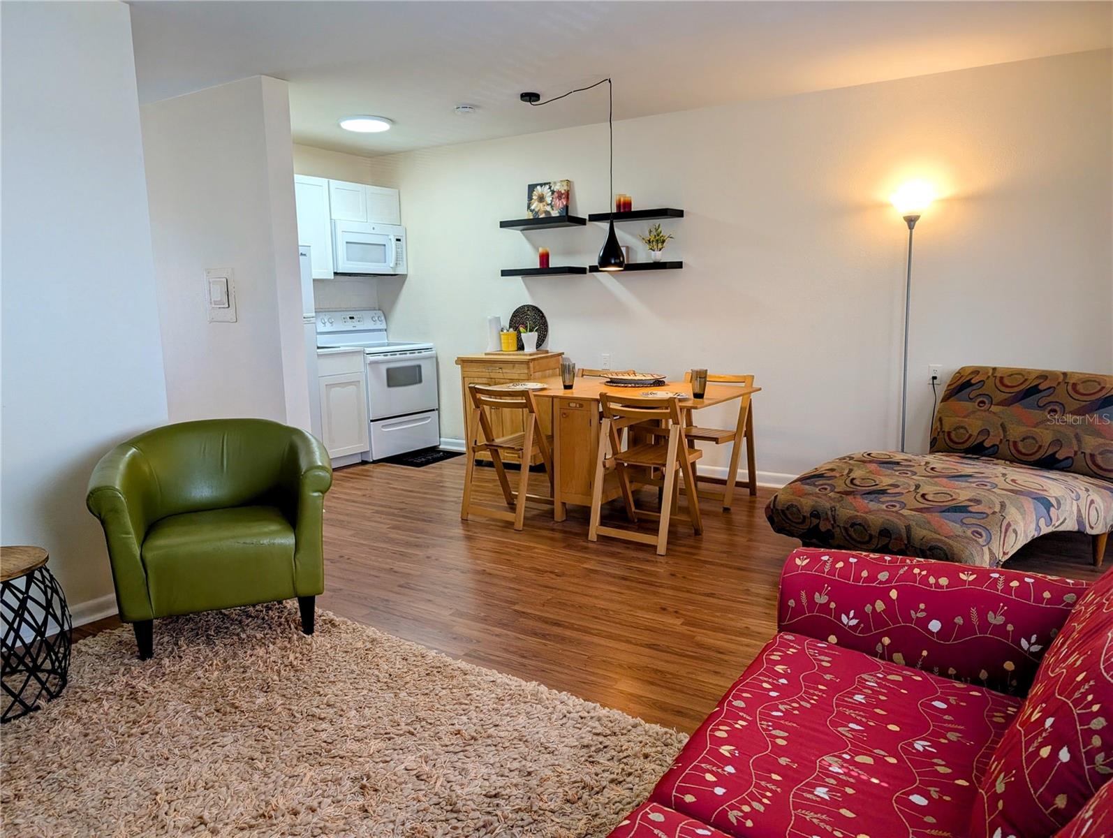 BAYSHORE GARDENS APTS 3 - Residential