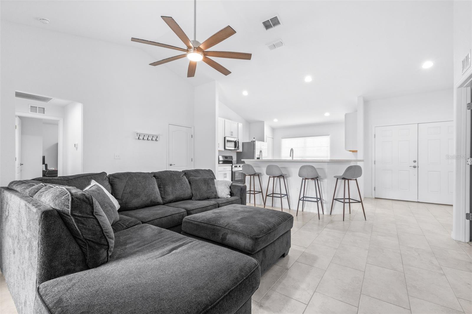 2118 HADLEY RD