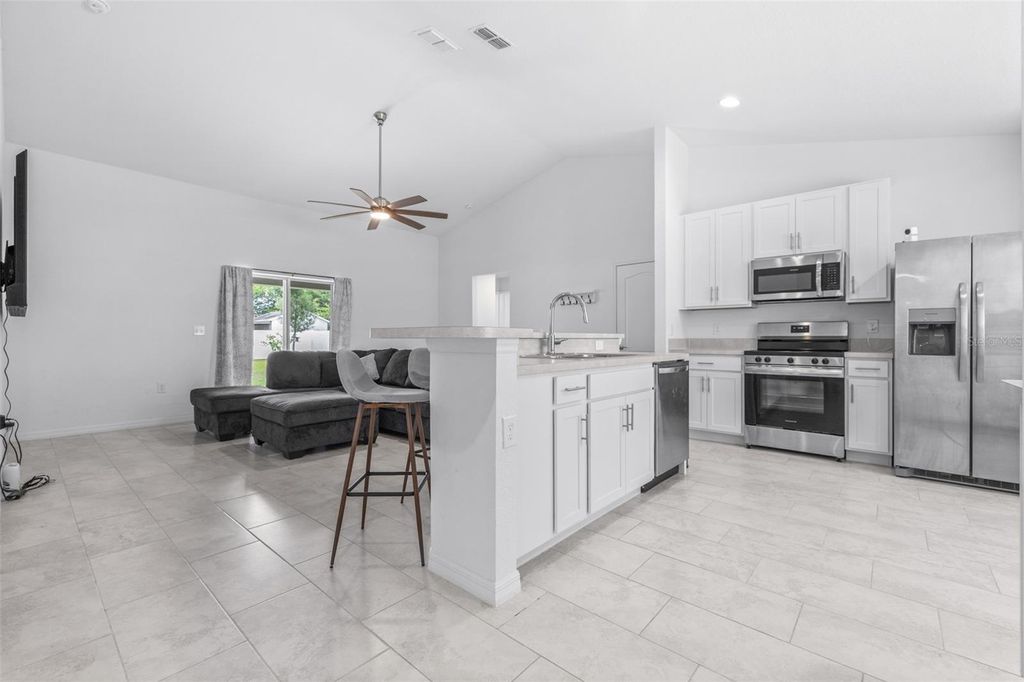 Photo of 2118 Hadley Rd, Bartow, FL 33830 (MLS # L4963102)