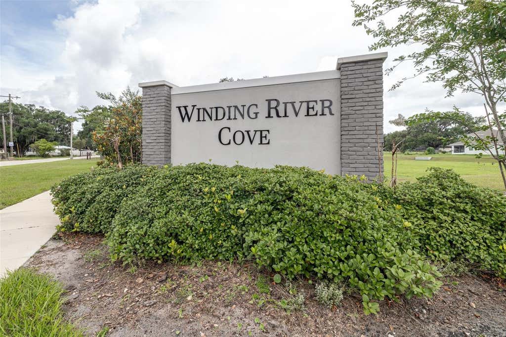 Photo of 2118 Hadley Rd, Bartow, FL 33830 (MLS # L4963102)