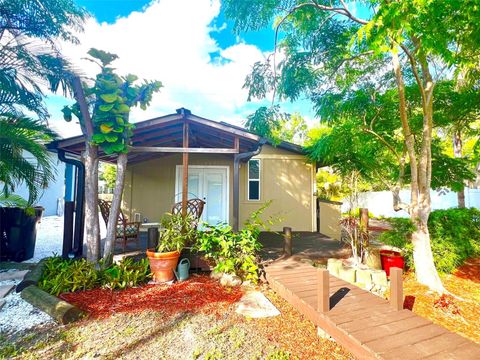 Photo of 11350 Memorial Highway, Tampa, FL 33635 (MLS # O6406511)