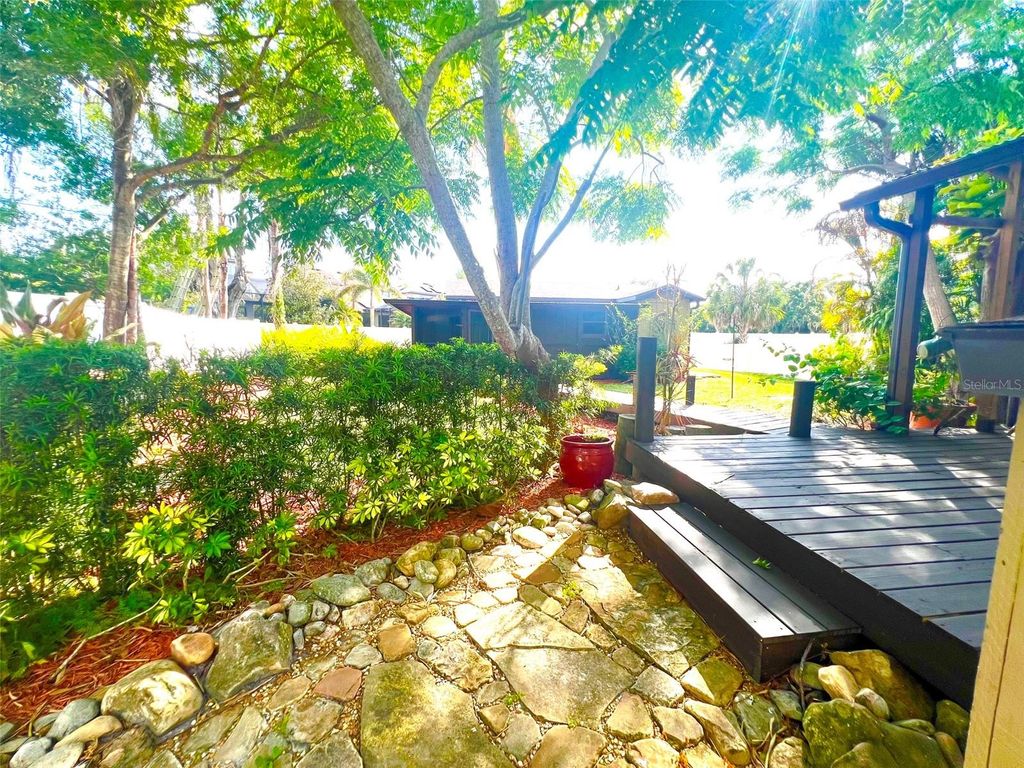 Photo of 11350 Memorial Highway, Tampa, FL 33635 (MLS # O6406511)