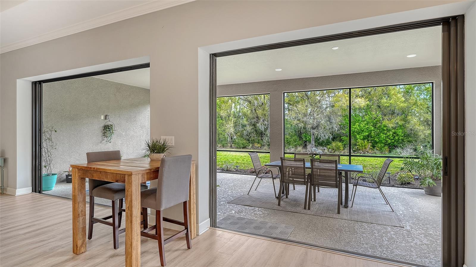 AZARIO ESPLANADE - Residential