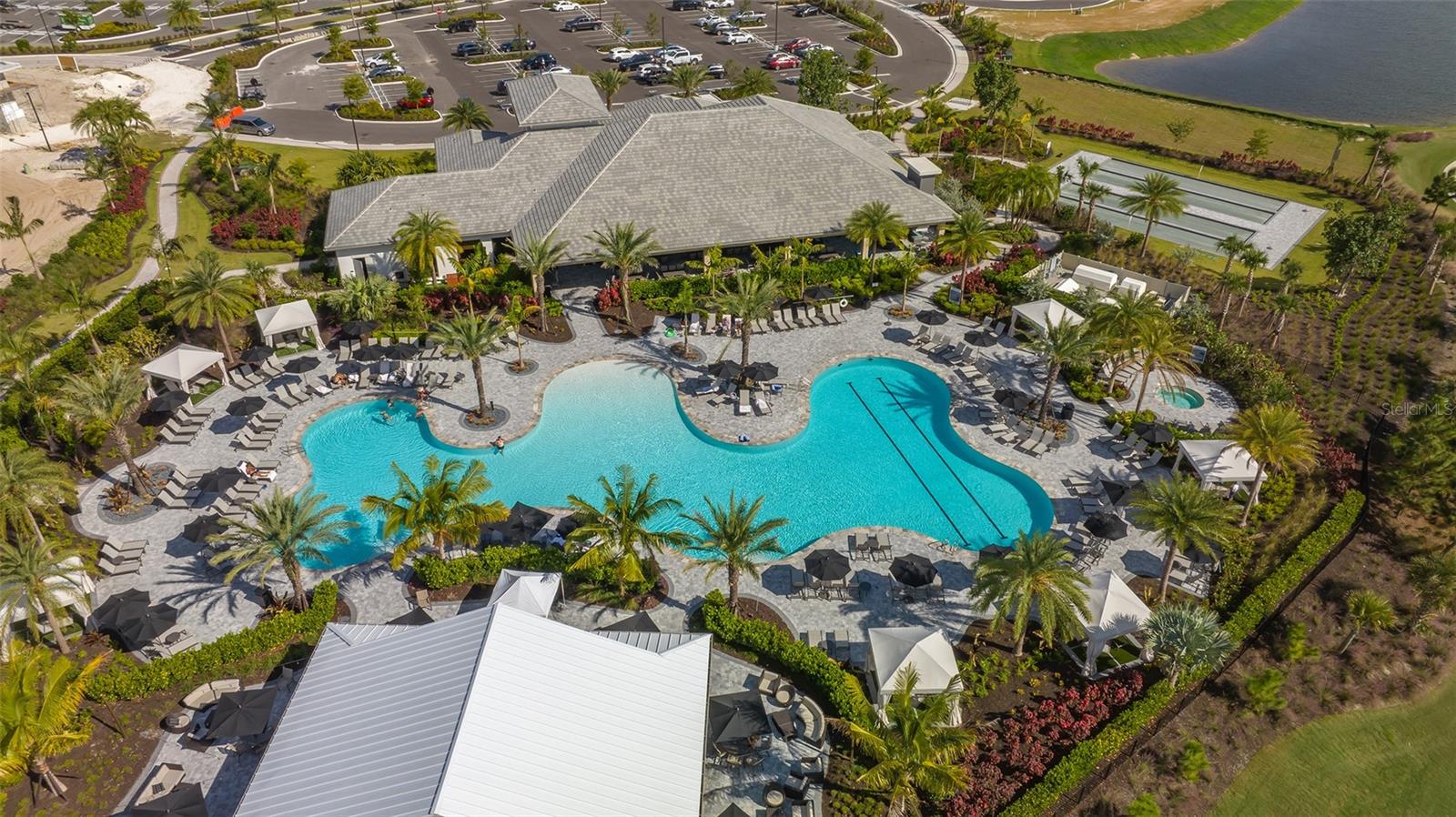 AZARIO ESPLANADE - Residential