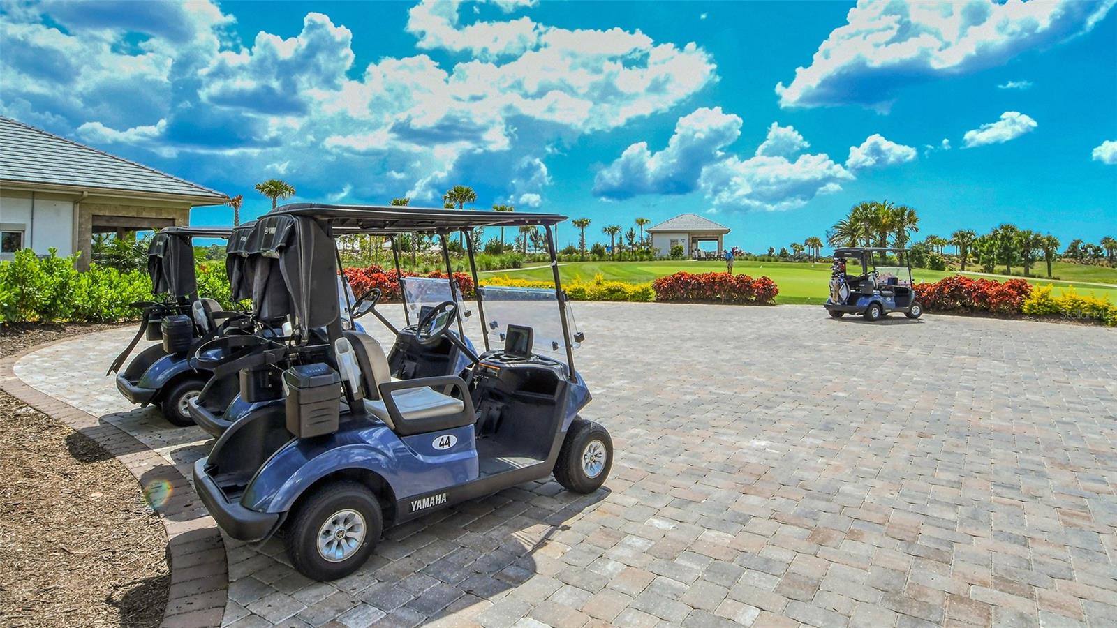 AZARIO ESPLANADE - Residential