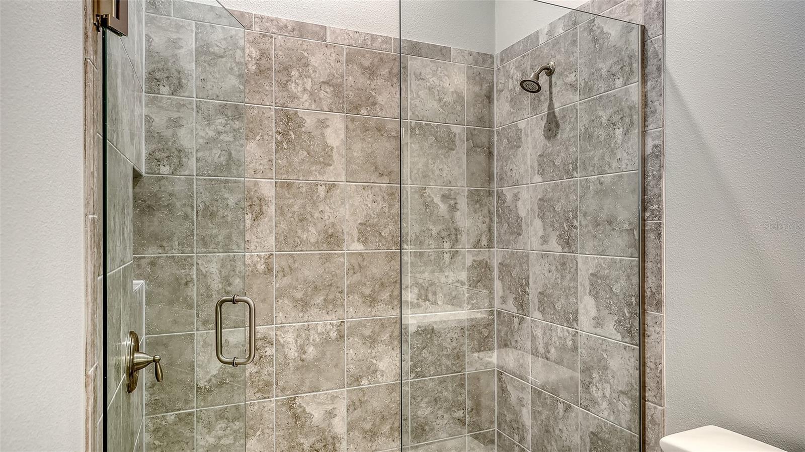 AZARIO ESPLANADE - Residential