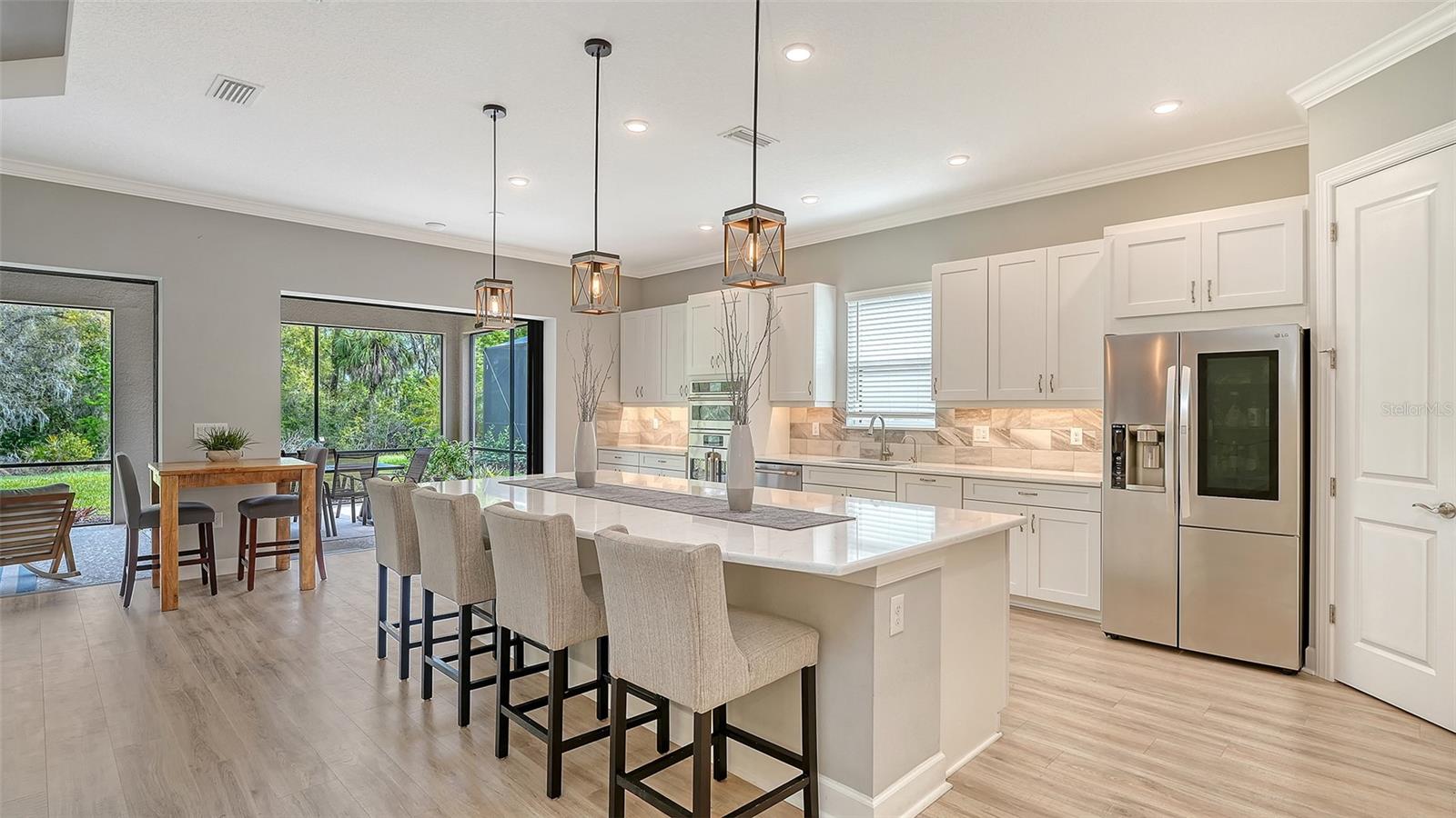 AZARIO ESPLANADE - Residential