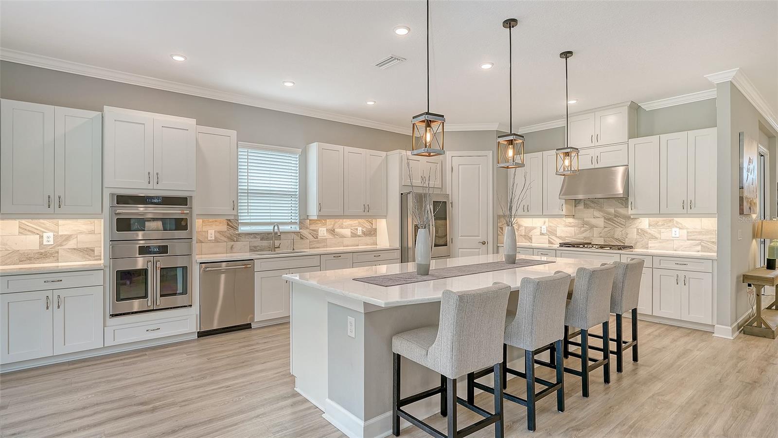 AZARIO ESPLANADE - Residential