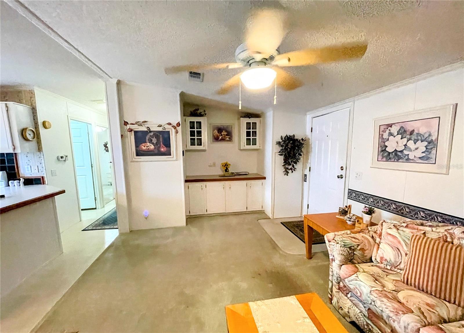 COUNTRY CLUB ESTATES - Residential