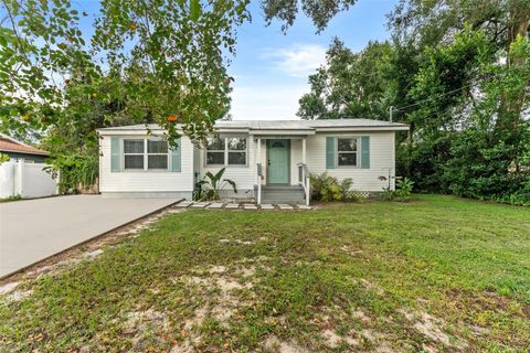 Photo of 8207 N Ola Avenue, Tampa, FL 33604 (MLS # TB8430934)