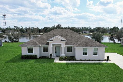 Photo of 5067 Moss Hammock Trail, Sebring, FL 33872 (MLS # O6385825)