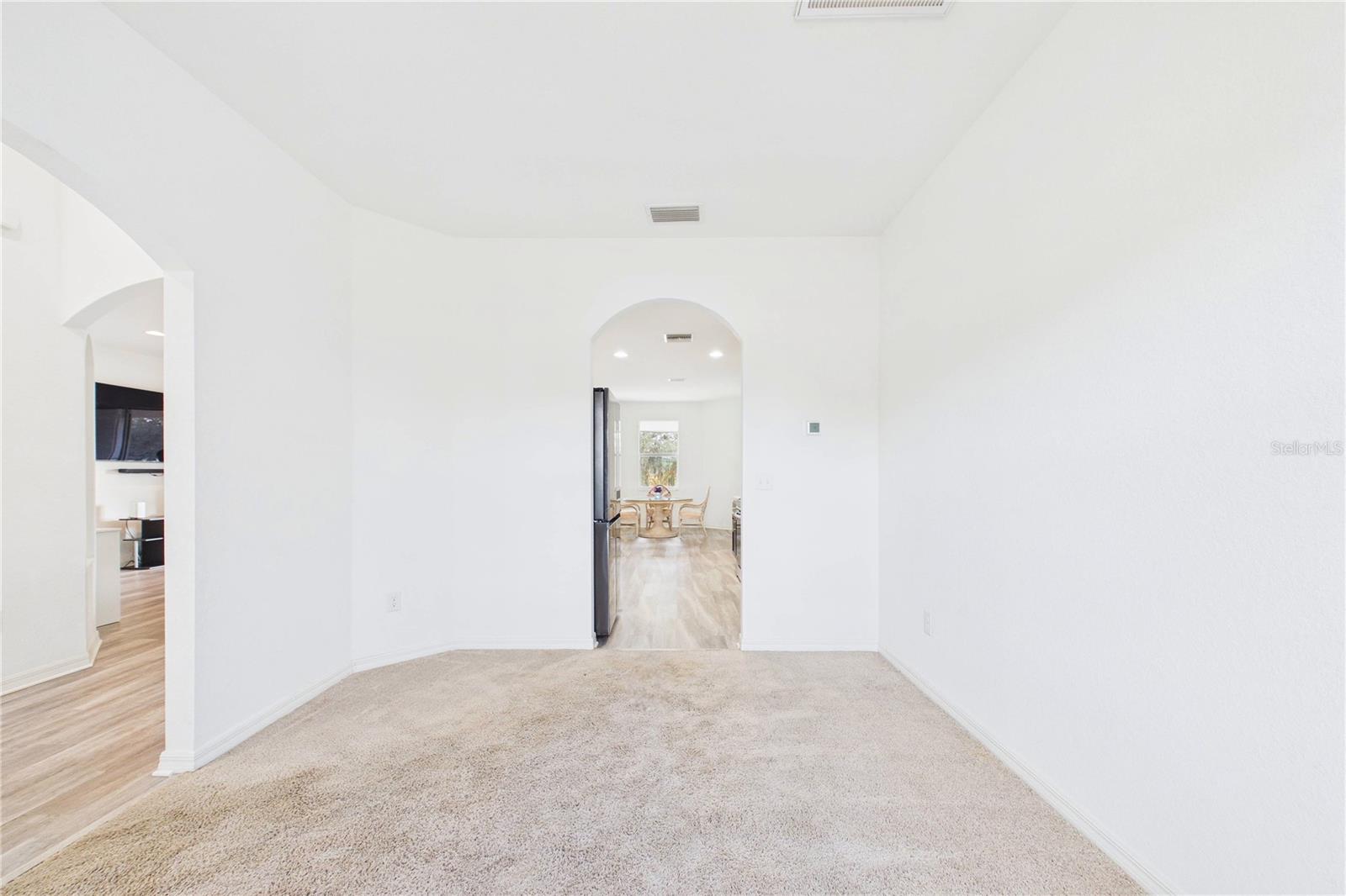 MOSS HAMMOCK - Residential