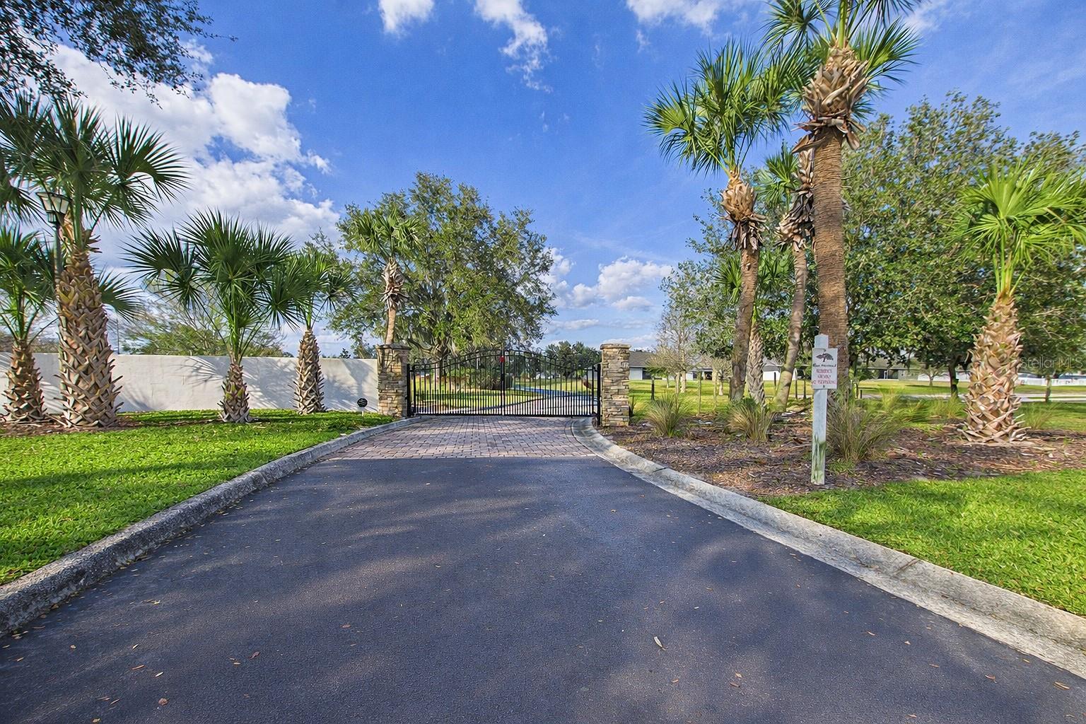 MOSS HAMMOCK - Residential