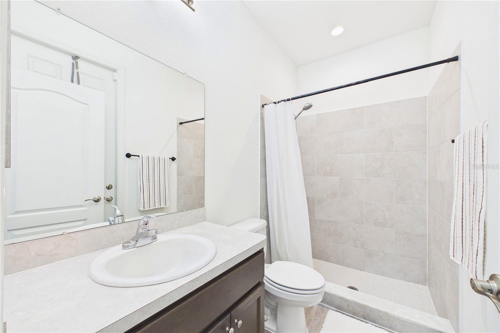 MOSS HAMMOCK - Residential