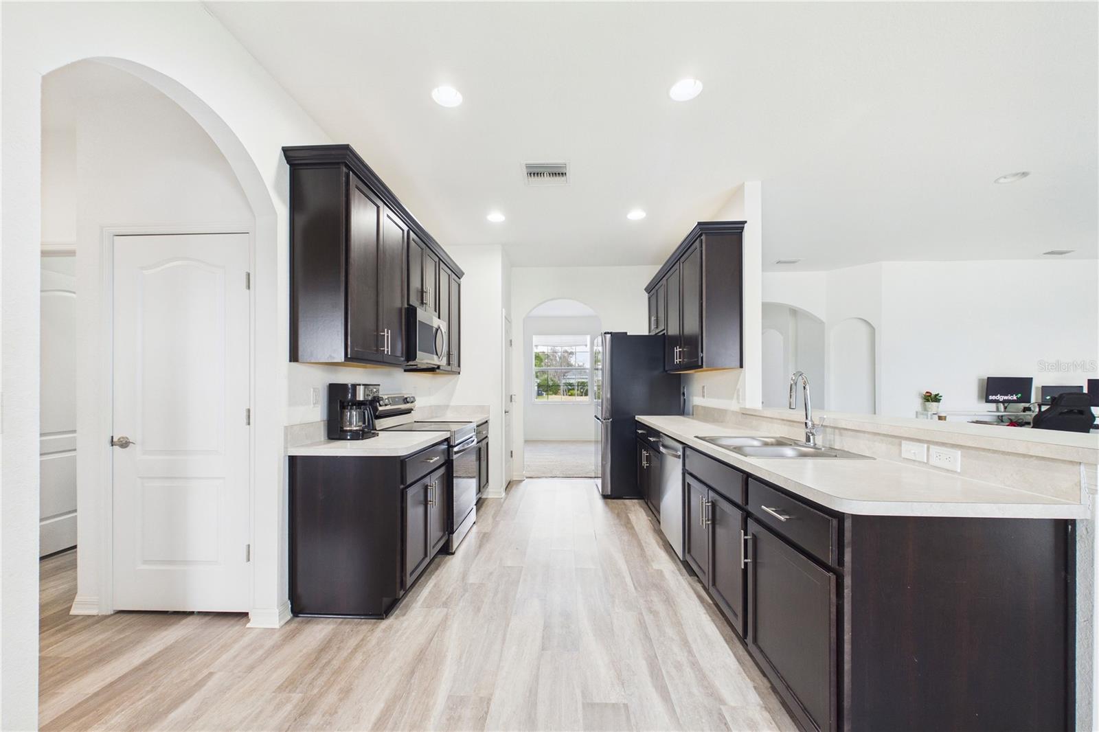 MOSS HAMMOCK - Residential