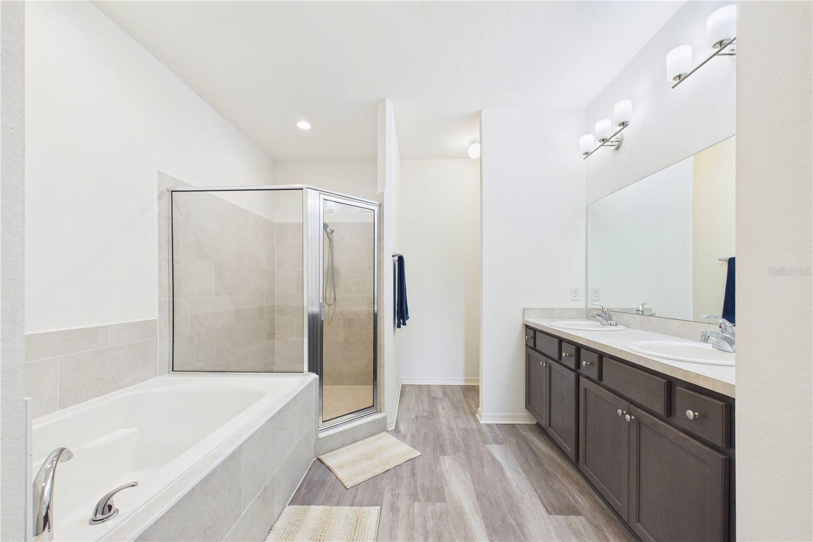 MOSS HAMMOCK - Residential