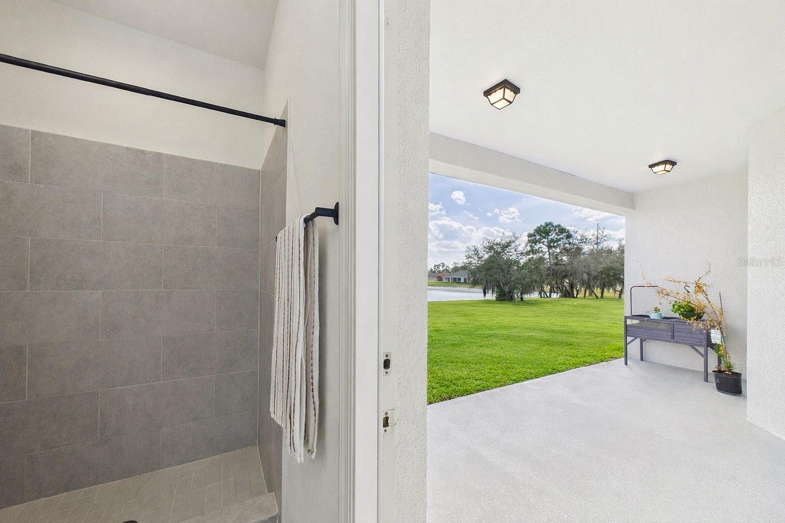 MOSS HAMMOCK - Residential