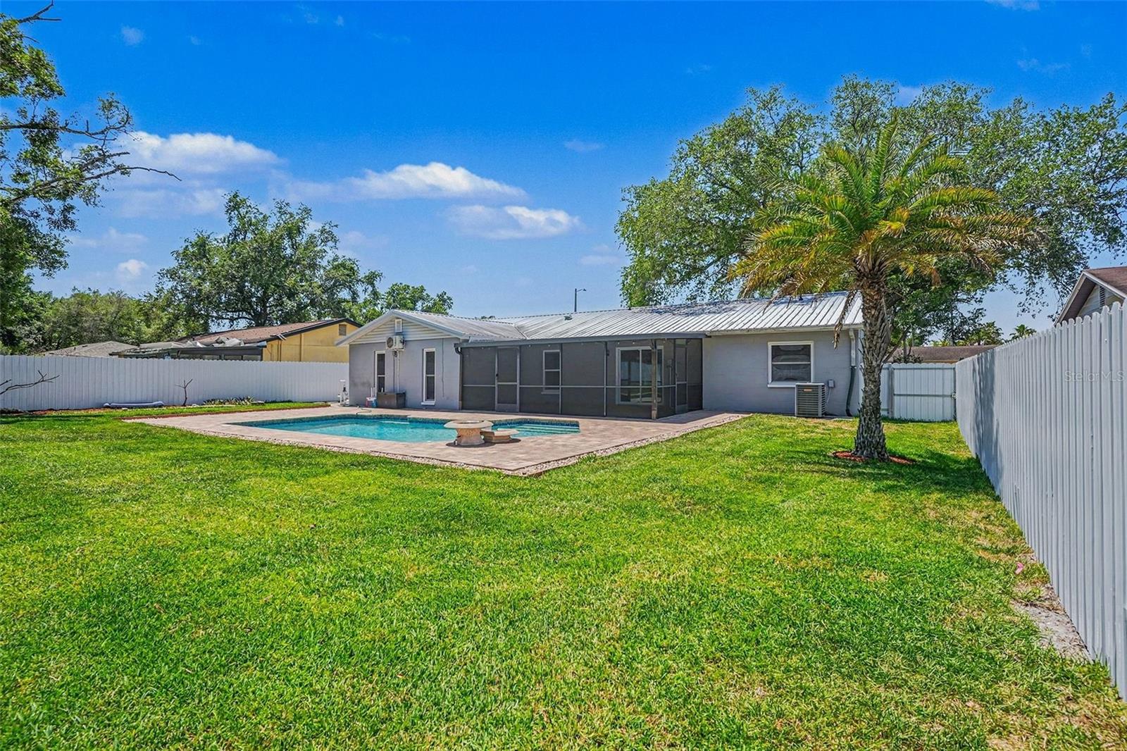 BLOOMINGDALE SEC A UNIT IIII - Residential