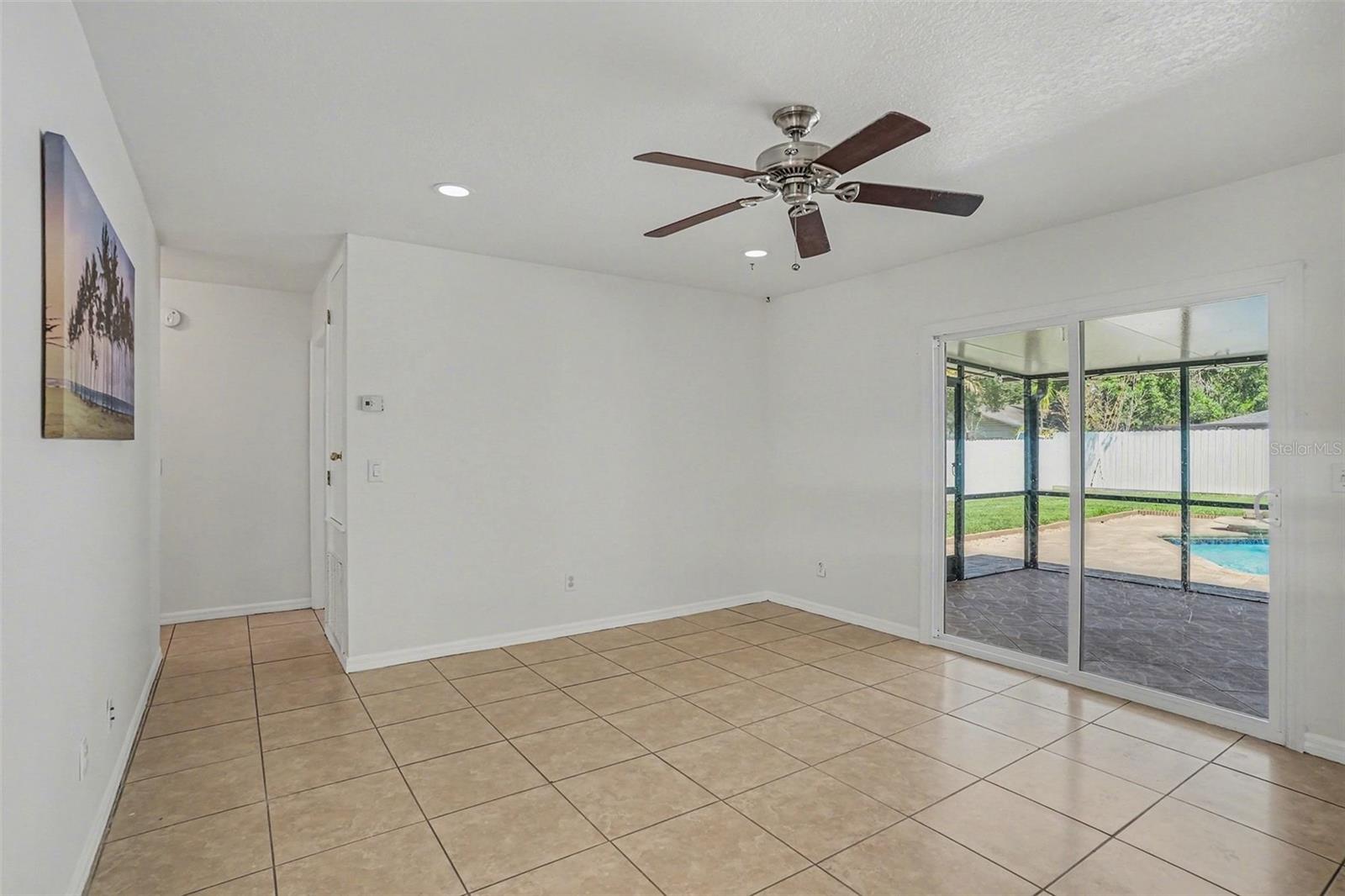 BLOOMINGDALE SEC A UNIT IIII - Residential