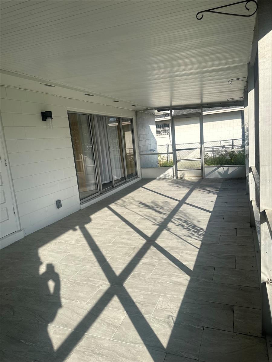 BEL AIRE WOODS EIGHTH ADD - Residential