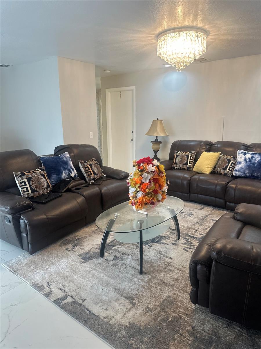 BEL AIRE WOODS EIGHTH ADD - Residential