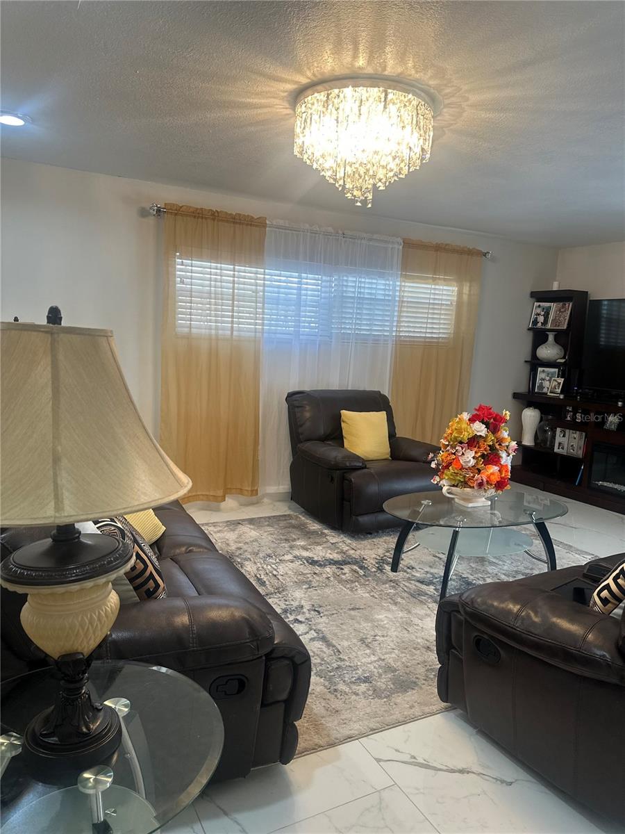 BEL AIRE WOODS EIGHTH ADD - Residential