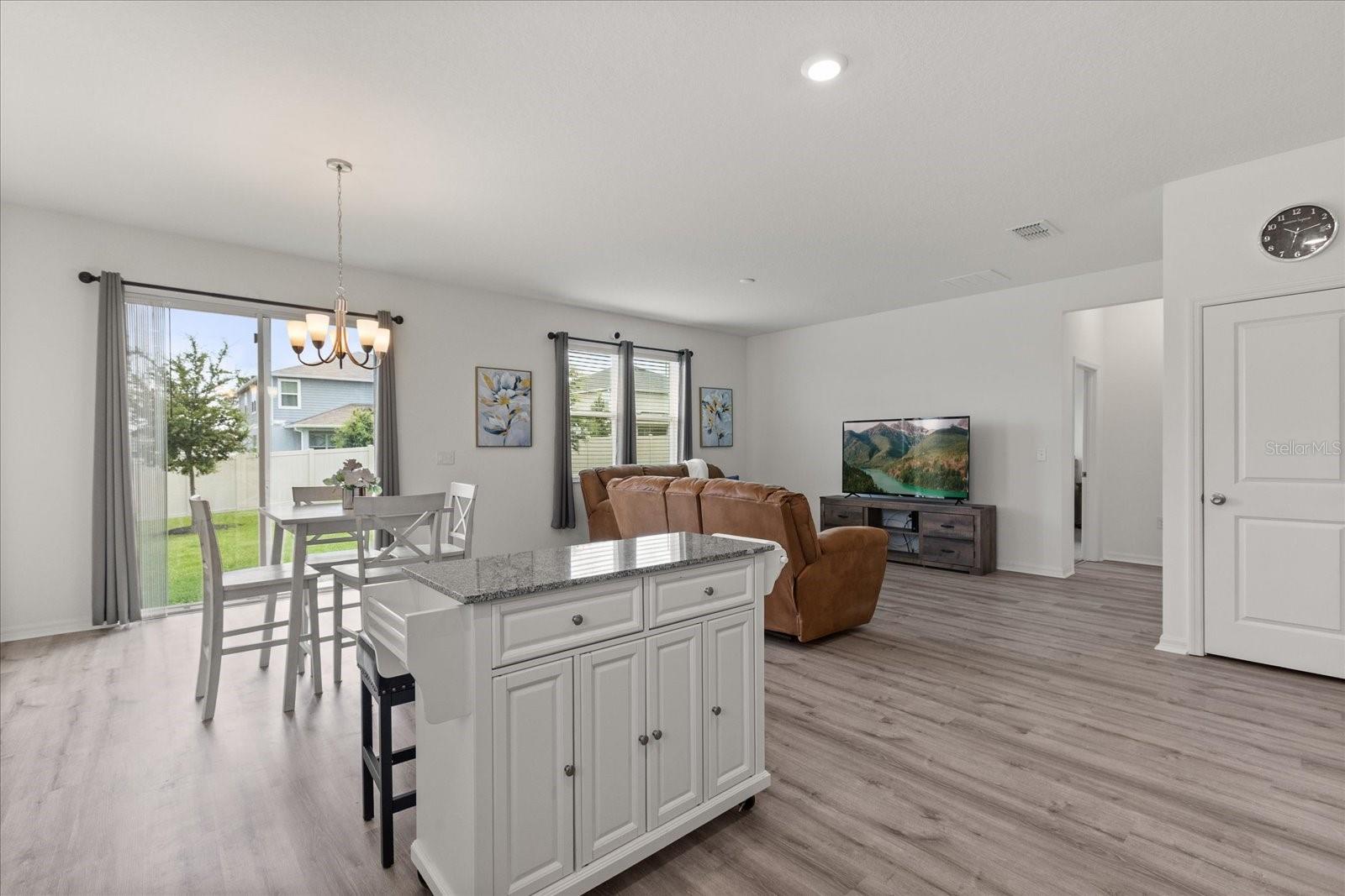 RESERVE/LK RDG - Residential Lease