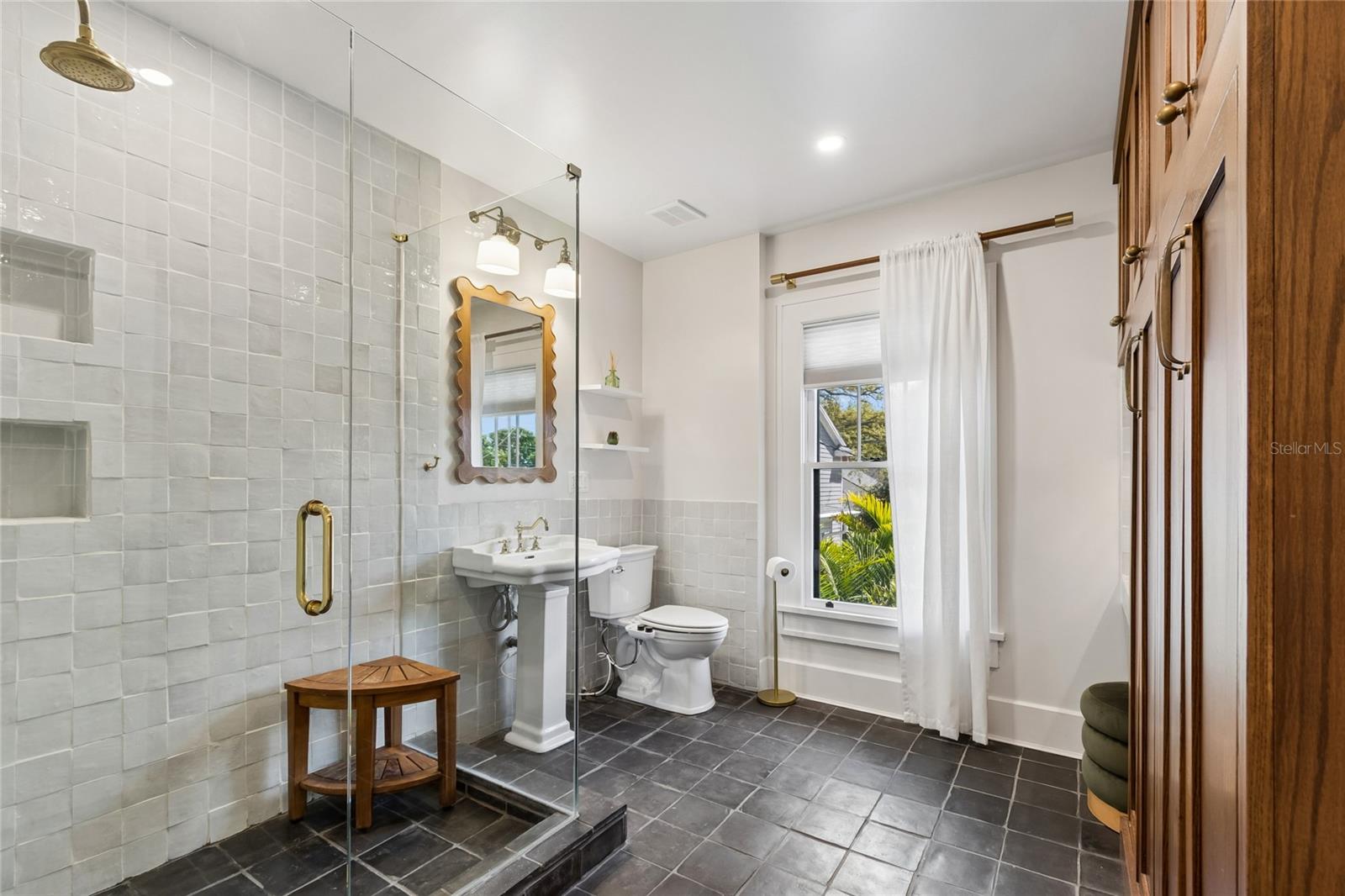 HILCREST - Residential