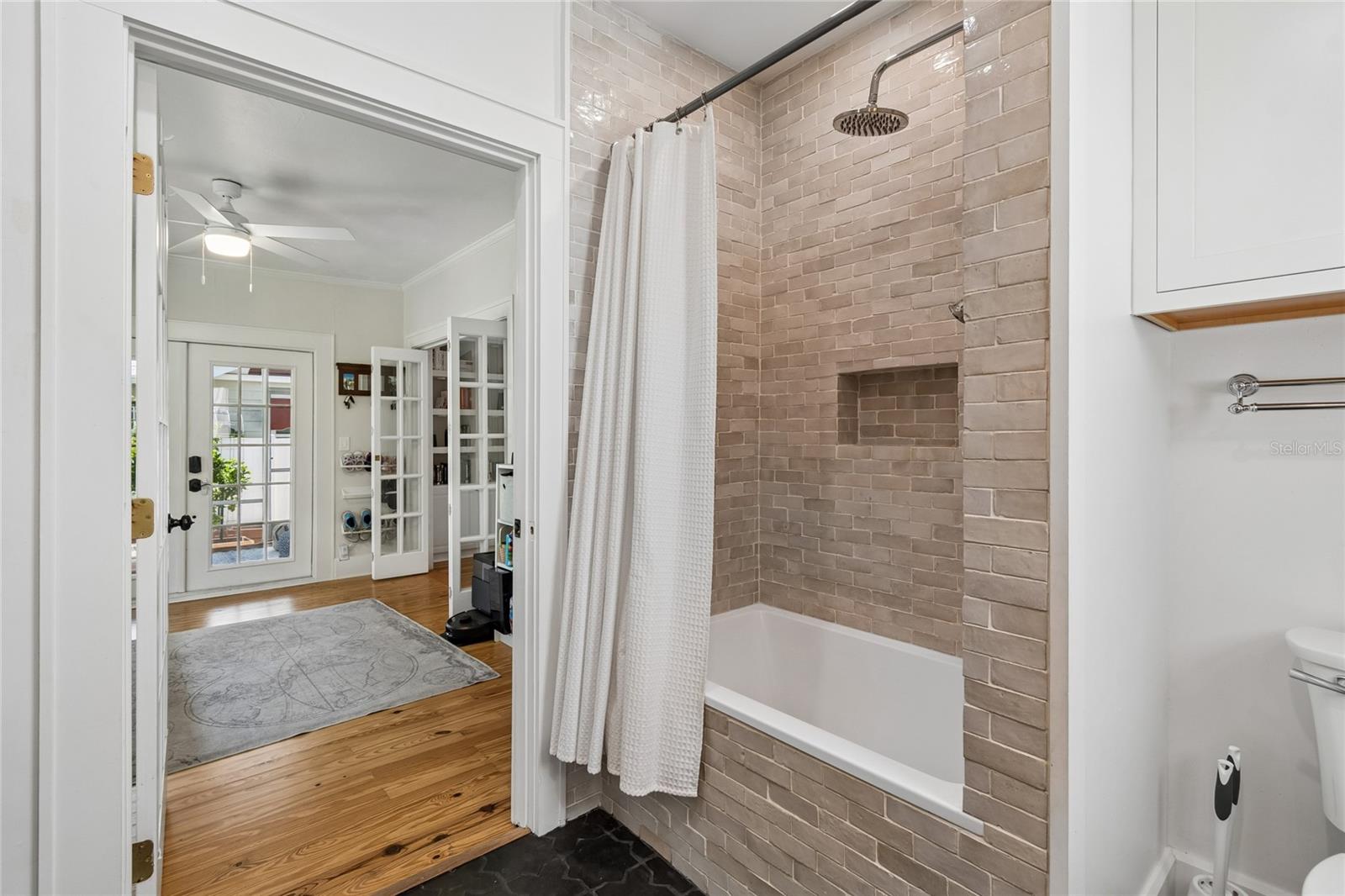 HILCREST - Residential