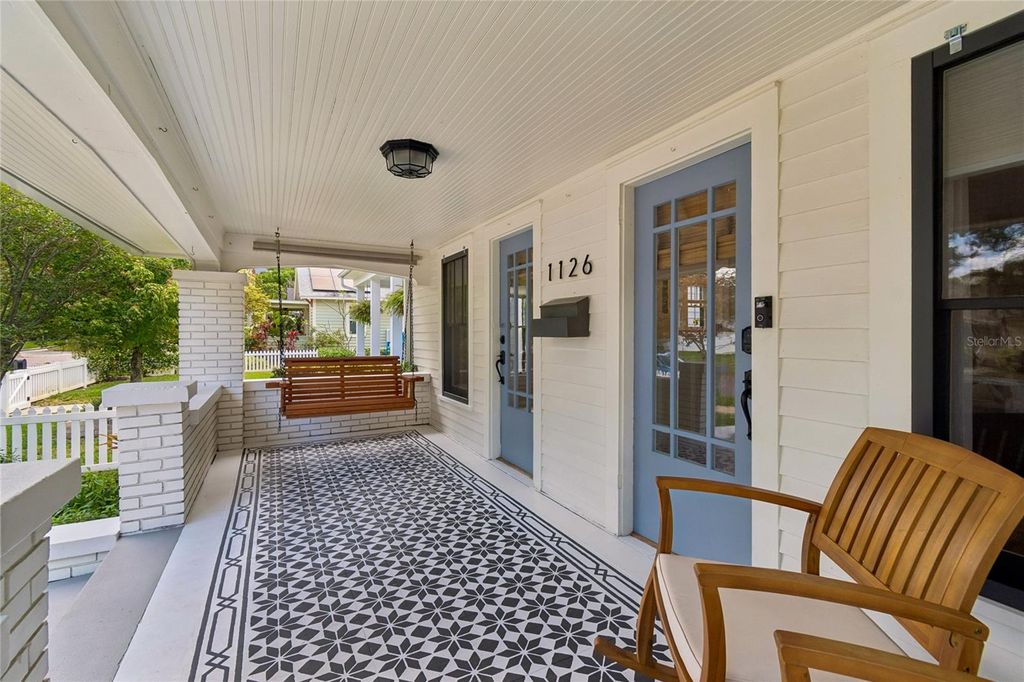 Photo of 1126 16th Avenue N, St Petersburg, FL 33704 (MLS # TB8494386)