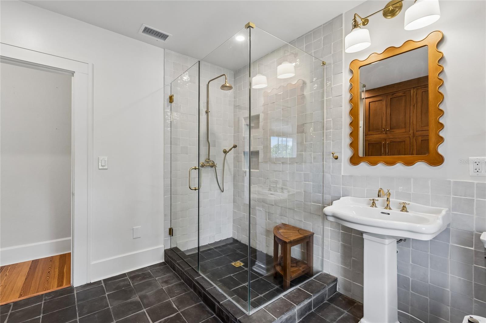 HILCREST - Residential