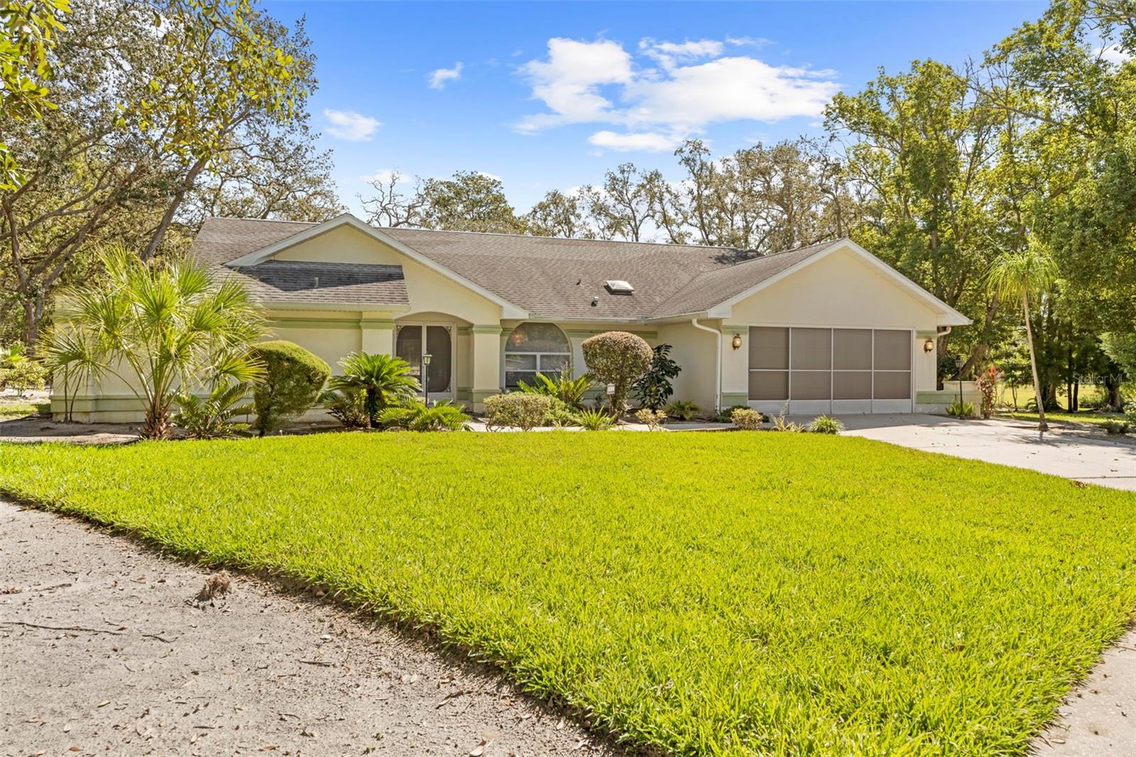 AUTUMN OAKS - Residential