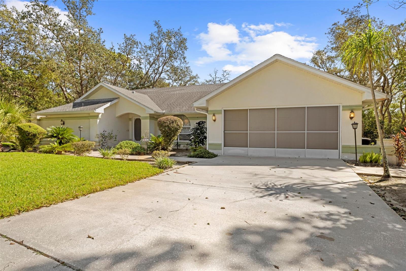 18810 MAJESTIC OAK COURT