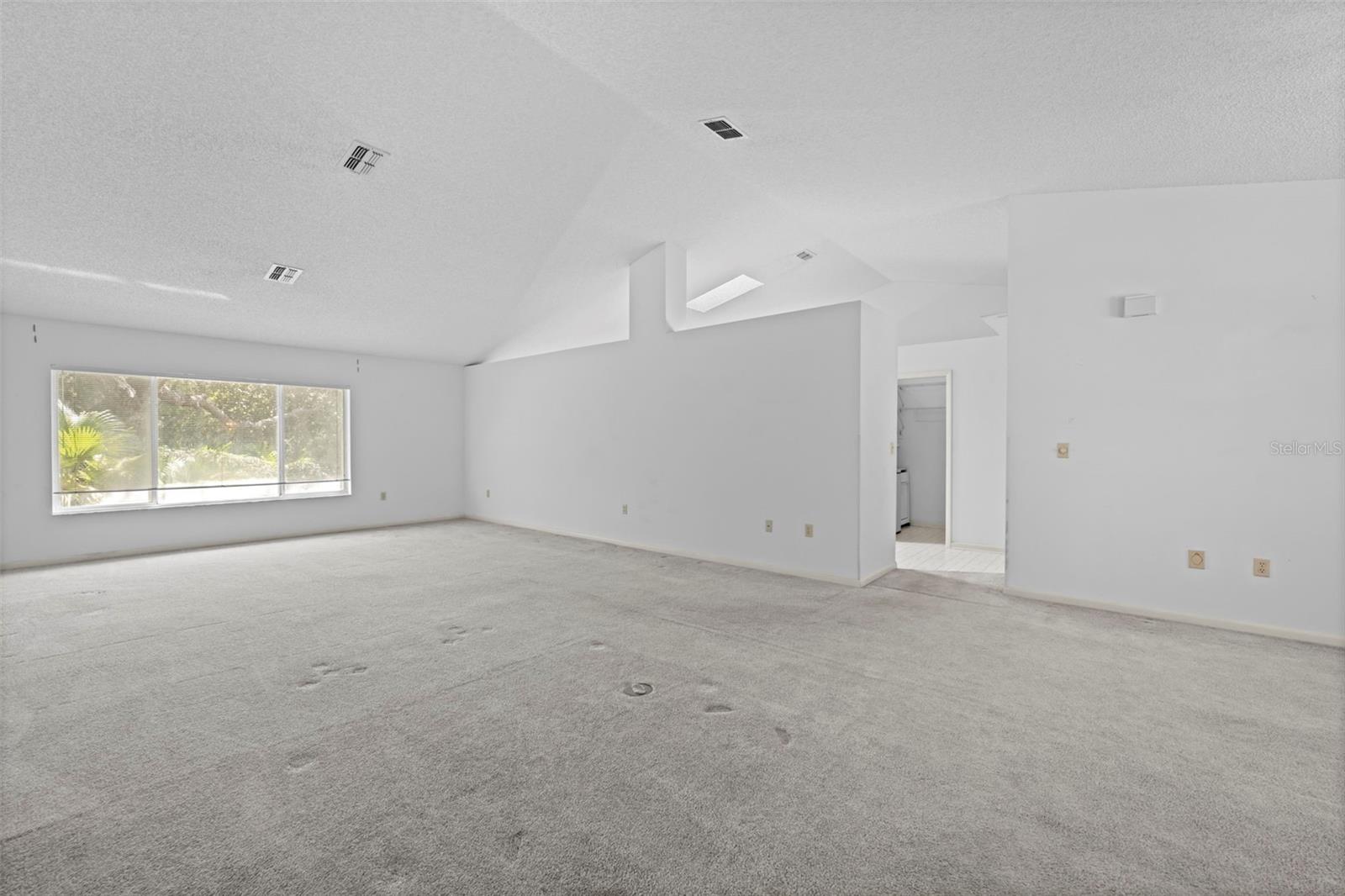 AUTUMN OAKS - Residential