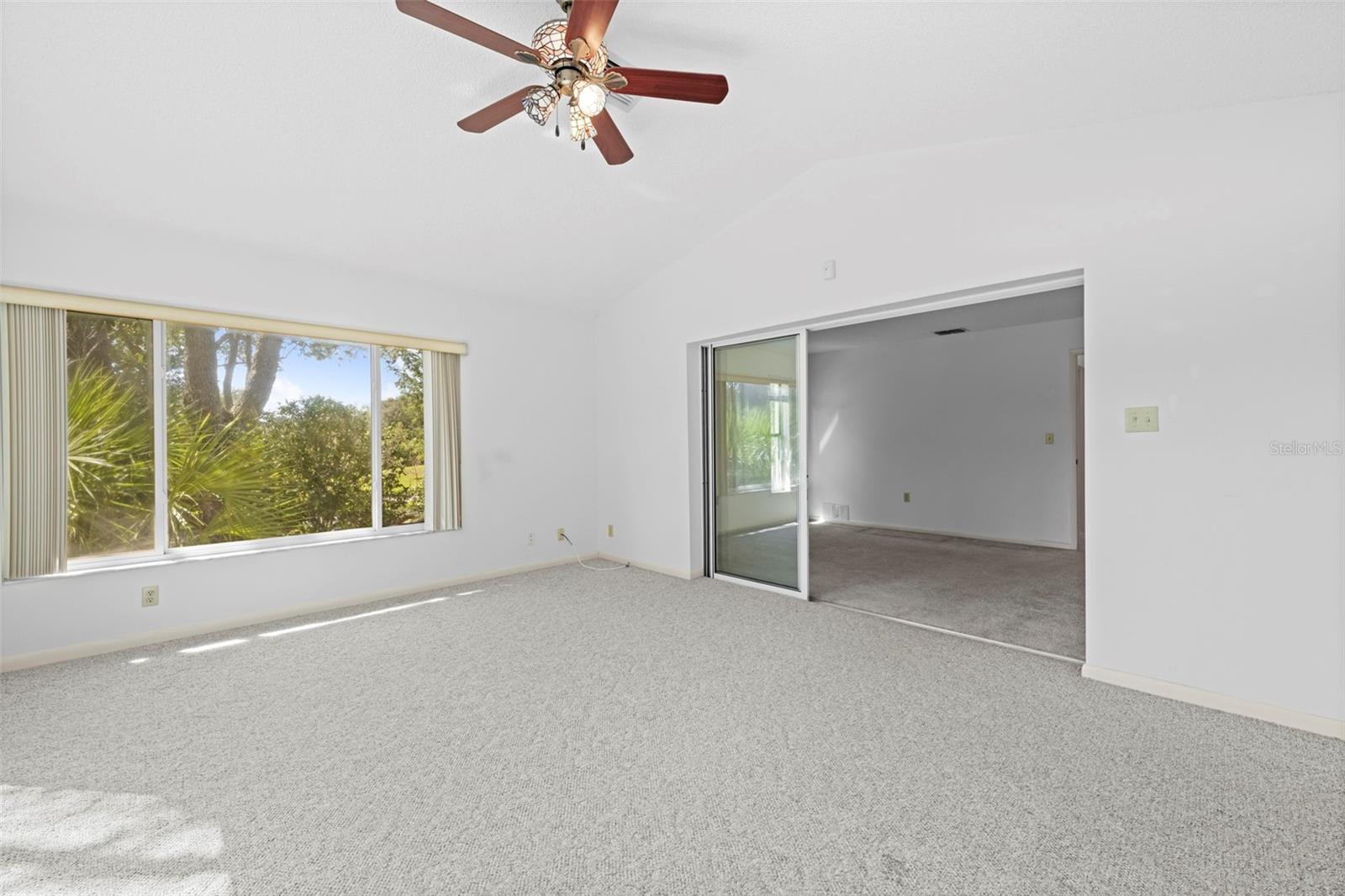 AUTUMN OAKS - Residential