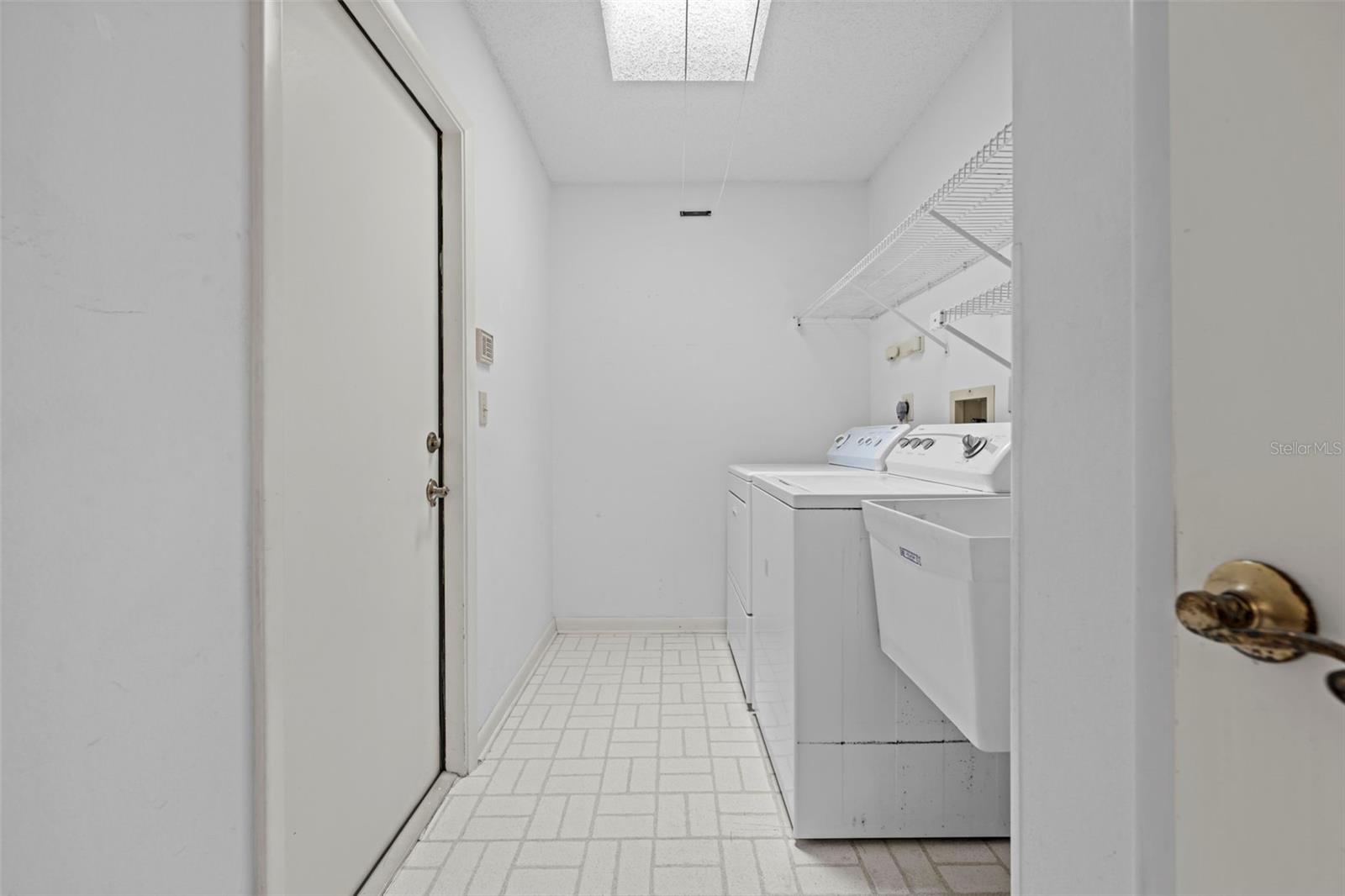 AUTUMN OAKS - Residential